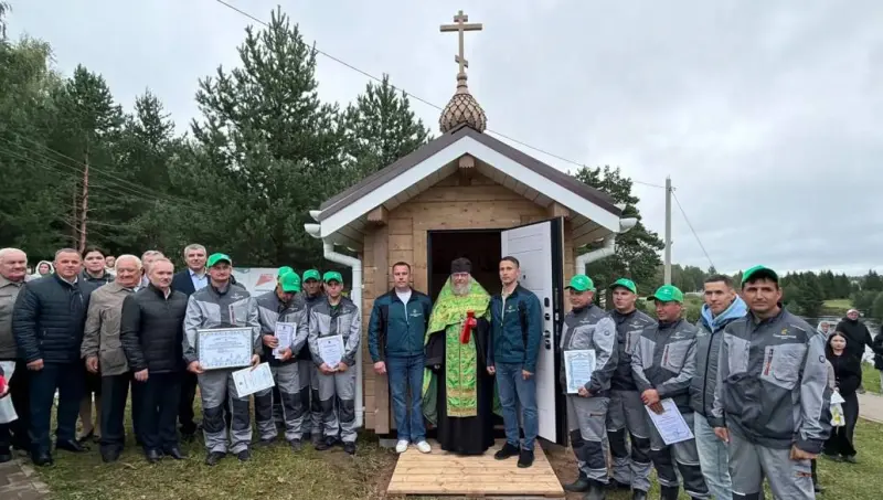 В Сямже часовню построили и освятили за пять часов