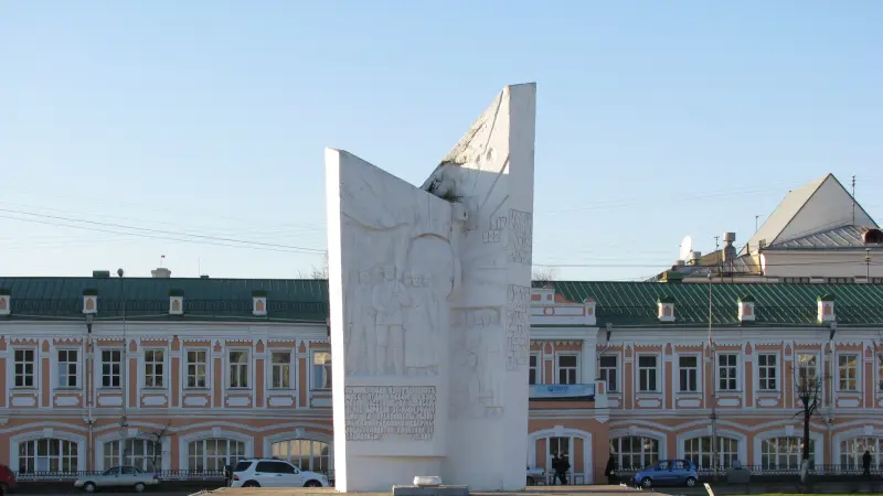 «Зуб» переместят с площади Революции в Вологде