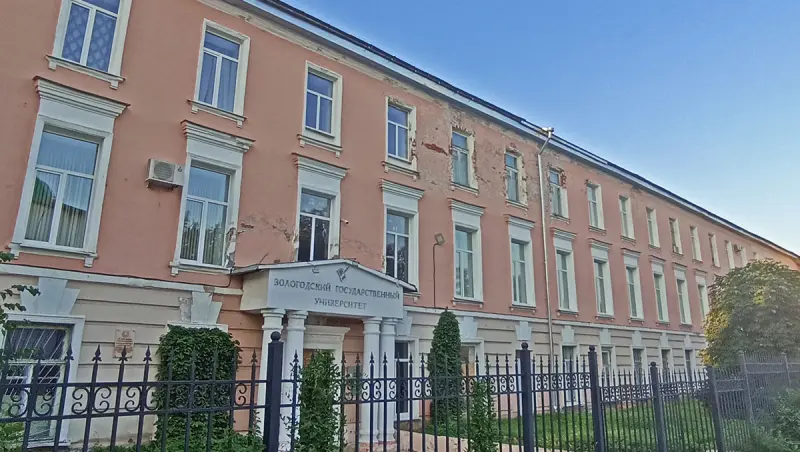 Пединститут на Сергея Орлова превратят в гостиницу