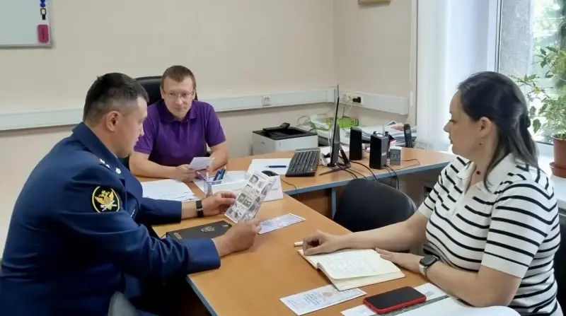 Заключённые будут делать остановки и скамейки для Вологды