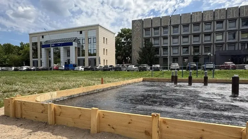На стадионе у ВоГУ началась стройка